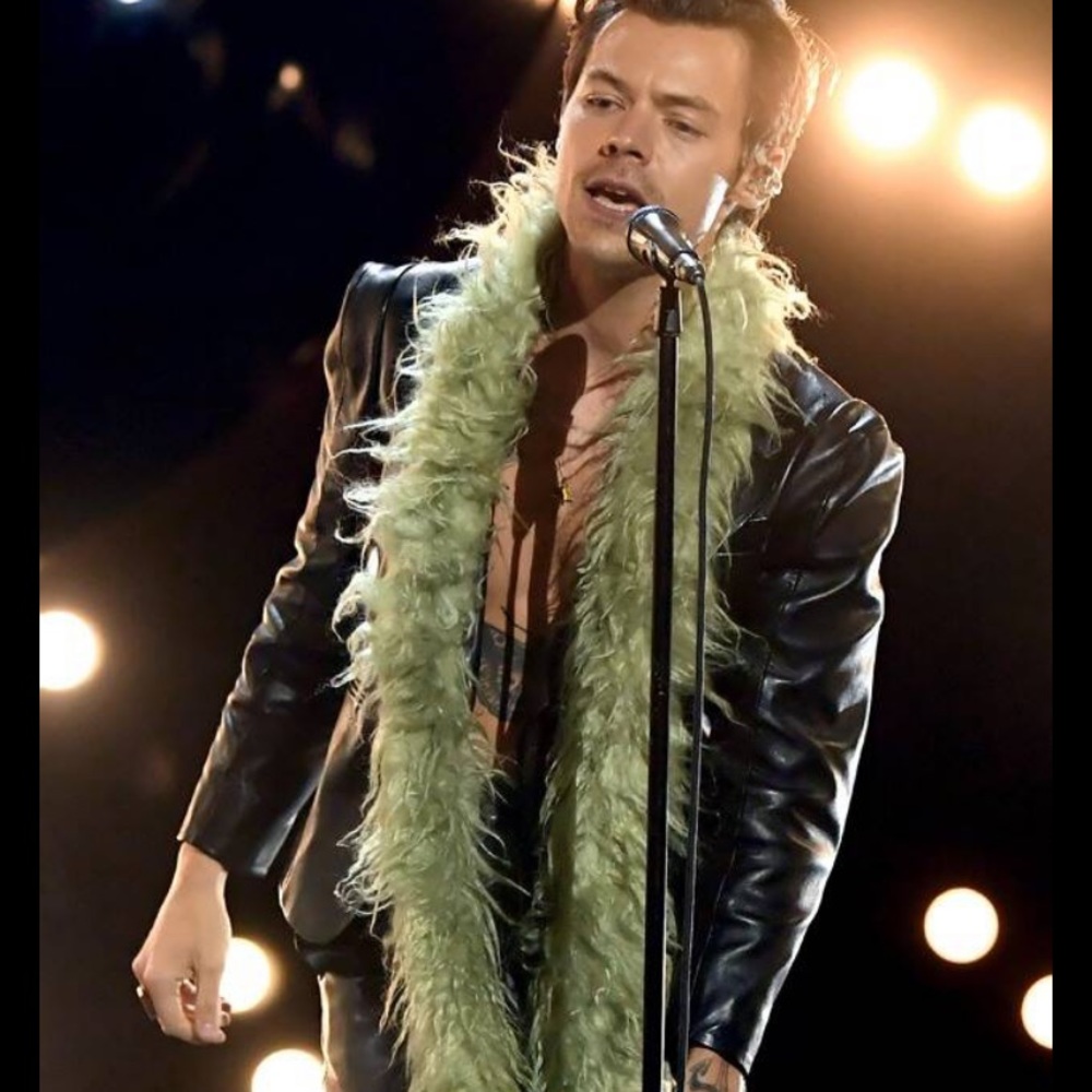 Meet your Posher, Casey